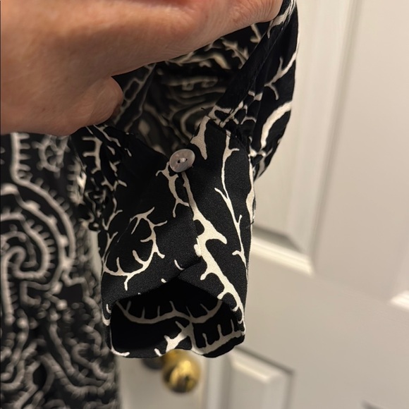 H&M Black and White Graphic Long Sleeve Dress - Picture 6 of 12